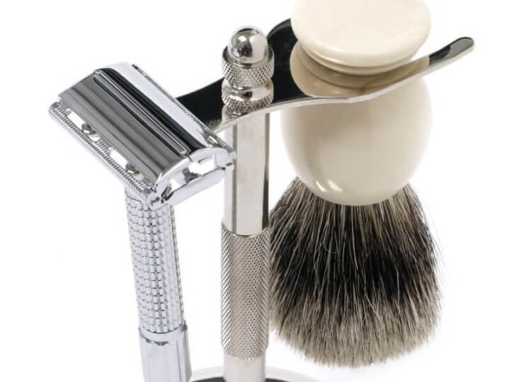traditional wet shaving set with razor brush stand