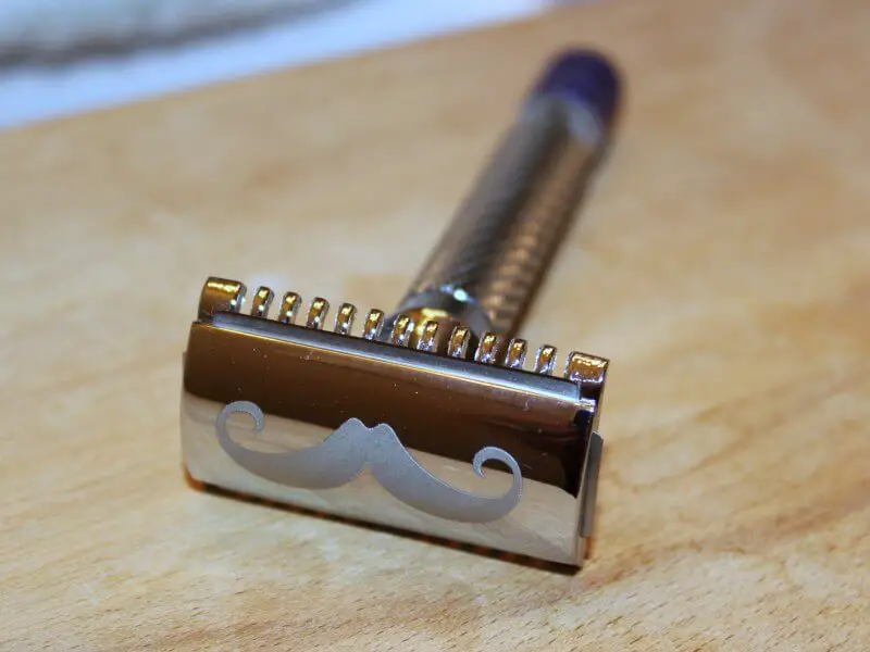 htgam open comb razor