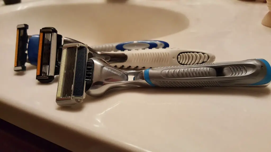 3 razors