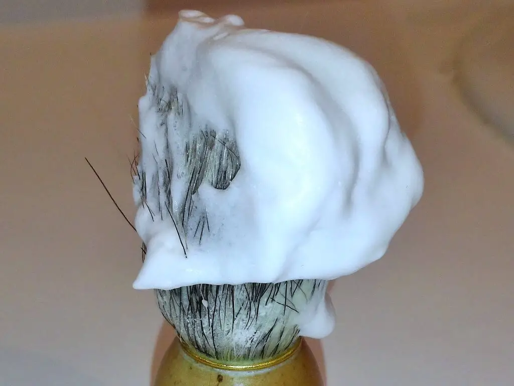 The Shave Brush: To Rinse or Not to Rinse - Sharpologist