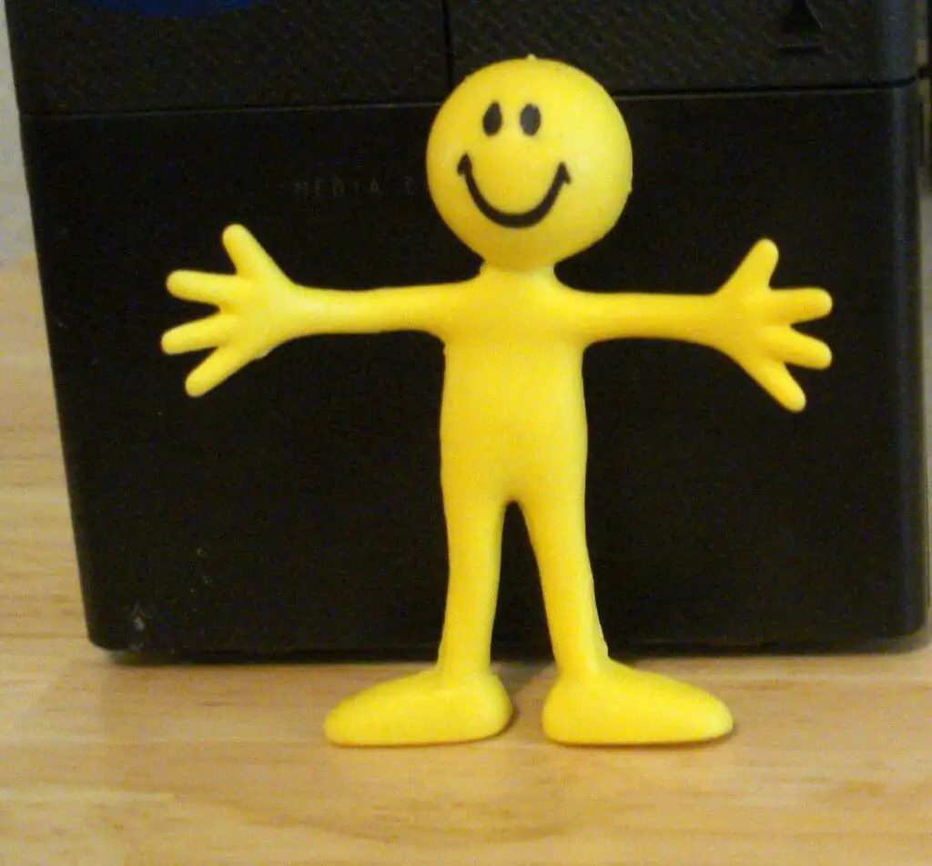 computer-tower-and-a-smiling-face