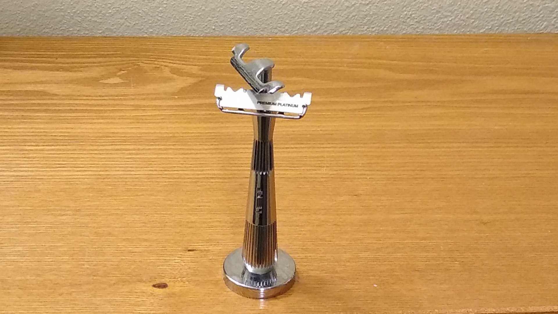 Leaf Twig Razor (+ Thorn Razor) Review Sharpologist