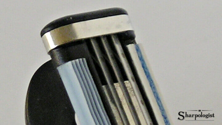 3 blade razor head close up