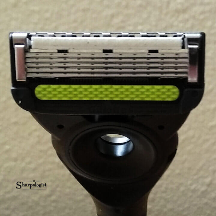 Gillette labs exfoliating razor closeup