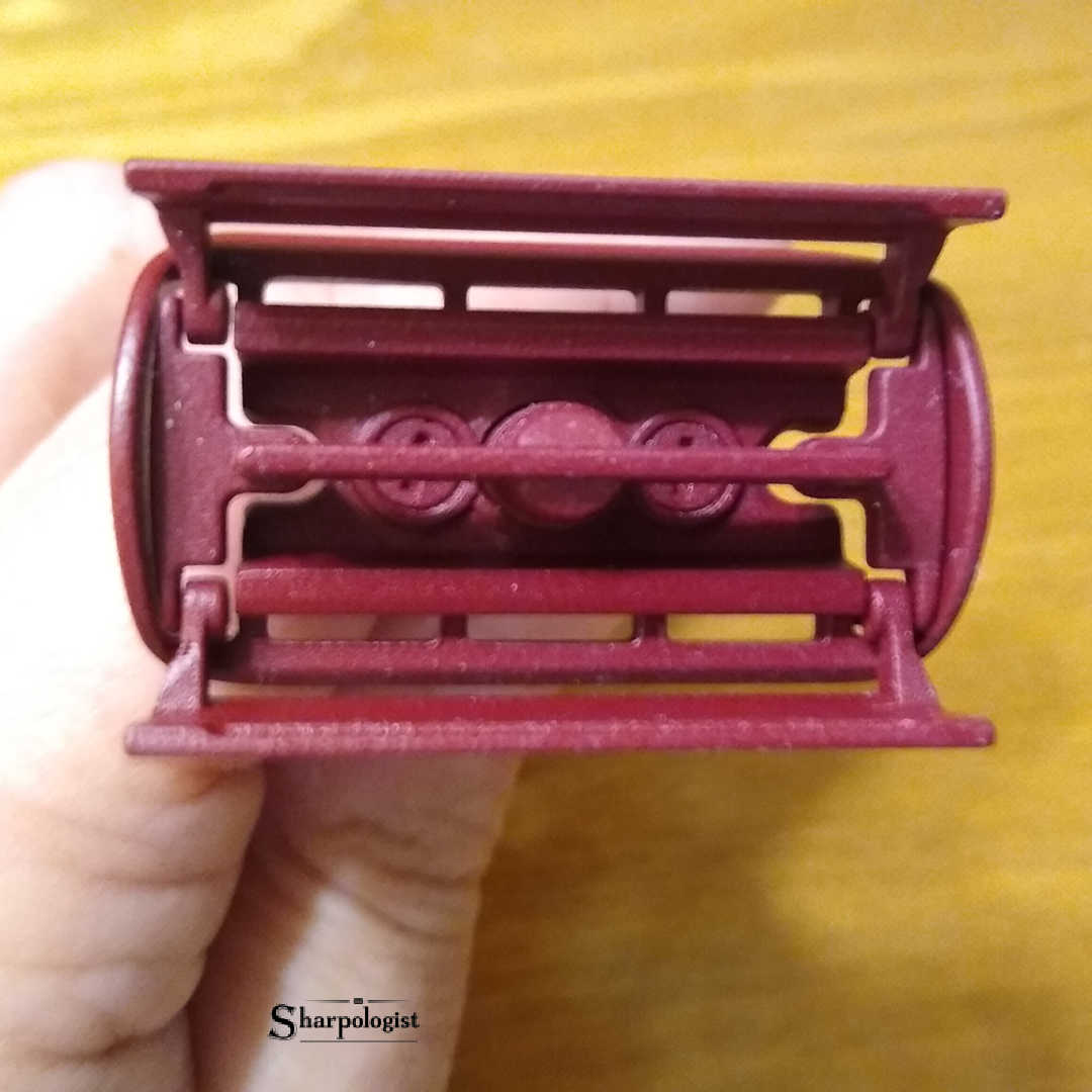 Hanni Razor Review - Sharpologist