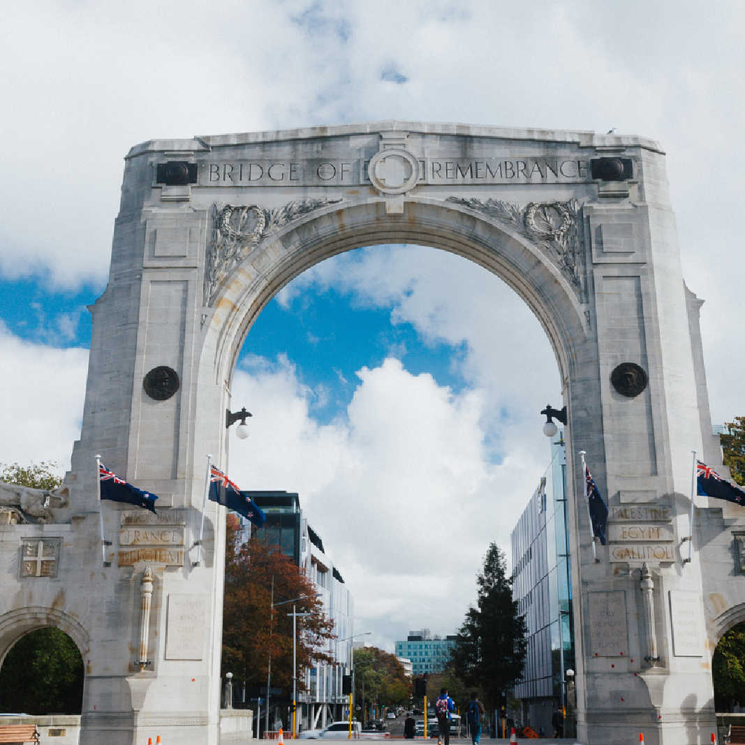 bridge of remembrance christchurch new zealand